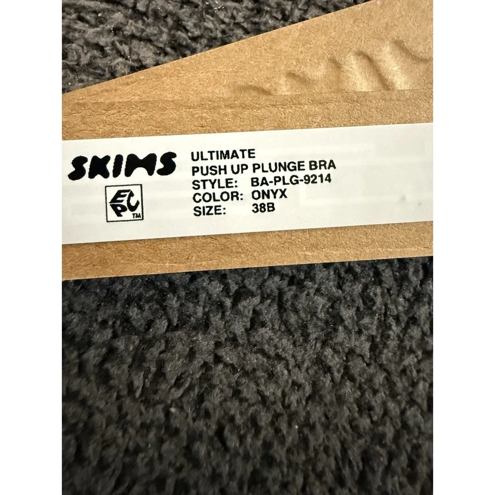 Skims Ultimate Push Up Plunge Bra - NWT - Onyx - 38b - Picture 4 of 4
